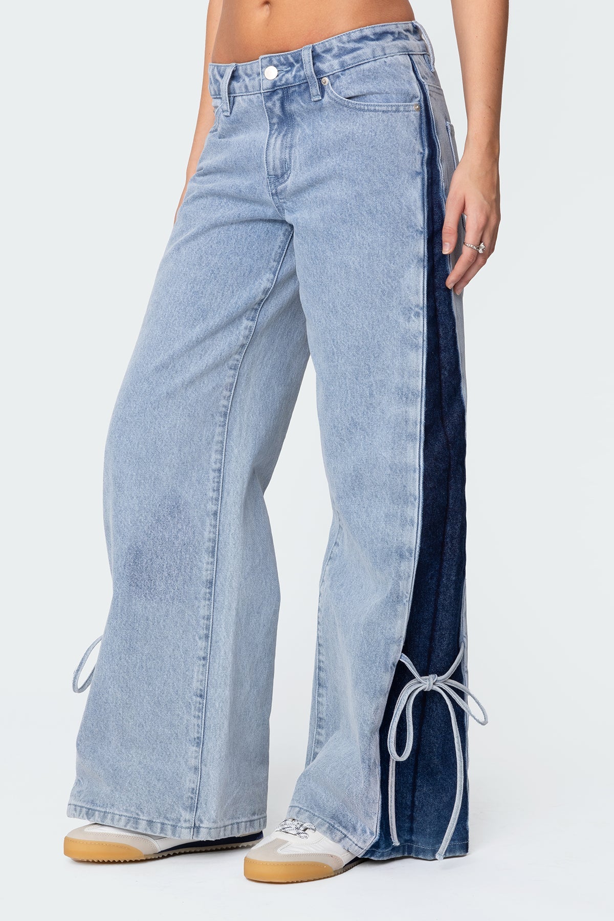 Contrast Split Washed Low Rise Bootcut Jeans