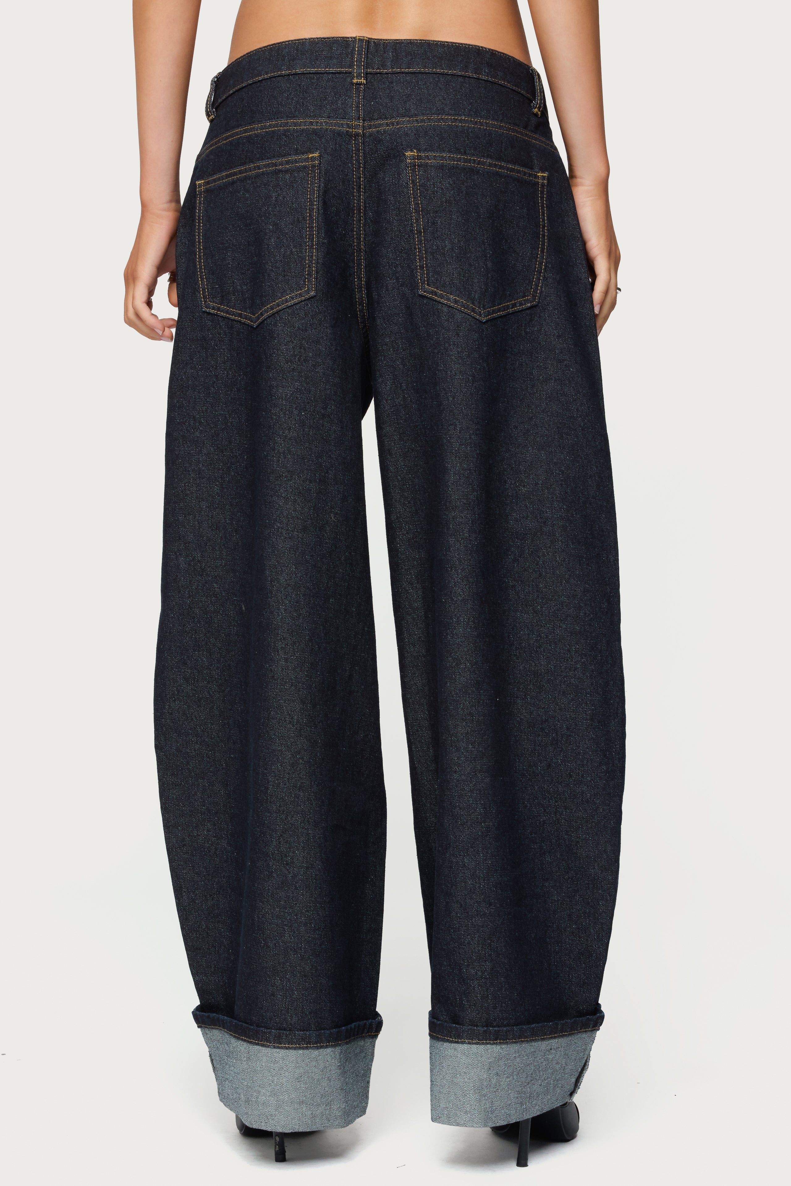 Petite Kella Low Rise Baggy Jeans