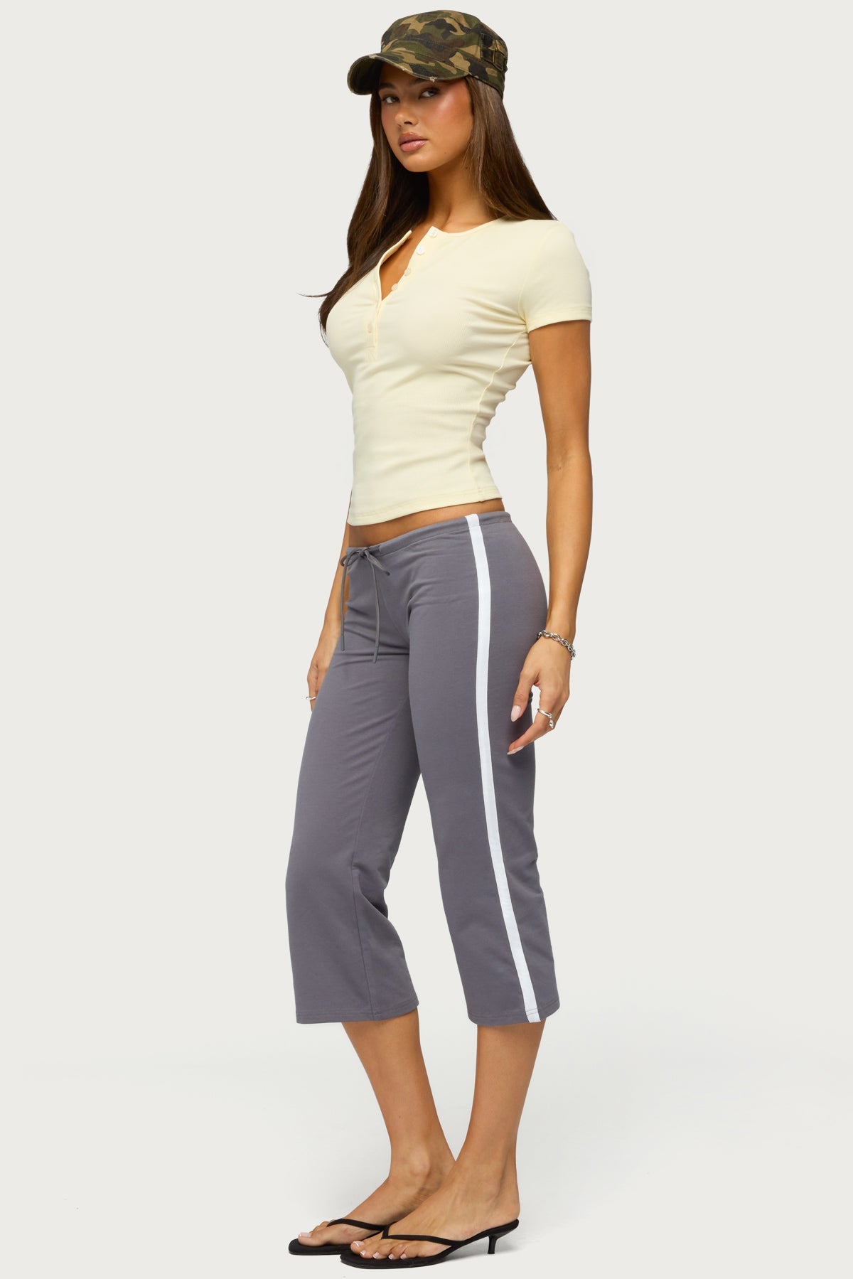Milene Contrast French Terry Capri Pants